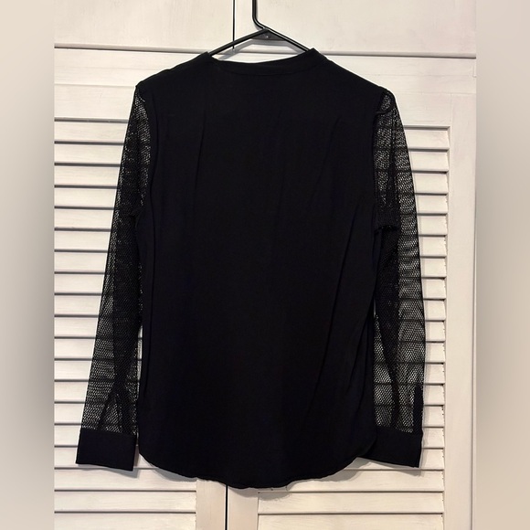 Women’s long sleeve button up blouse - medium - Picture 4 of 5